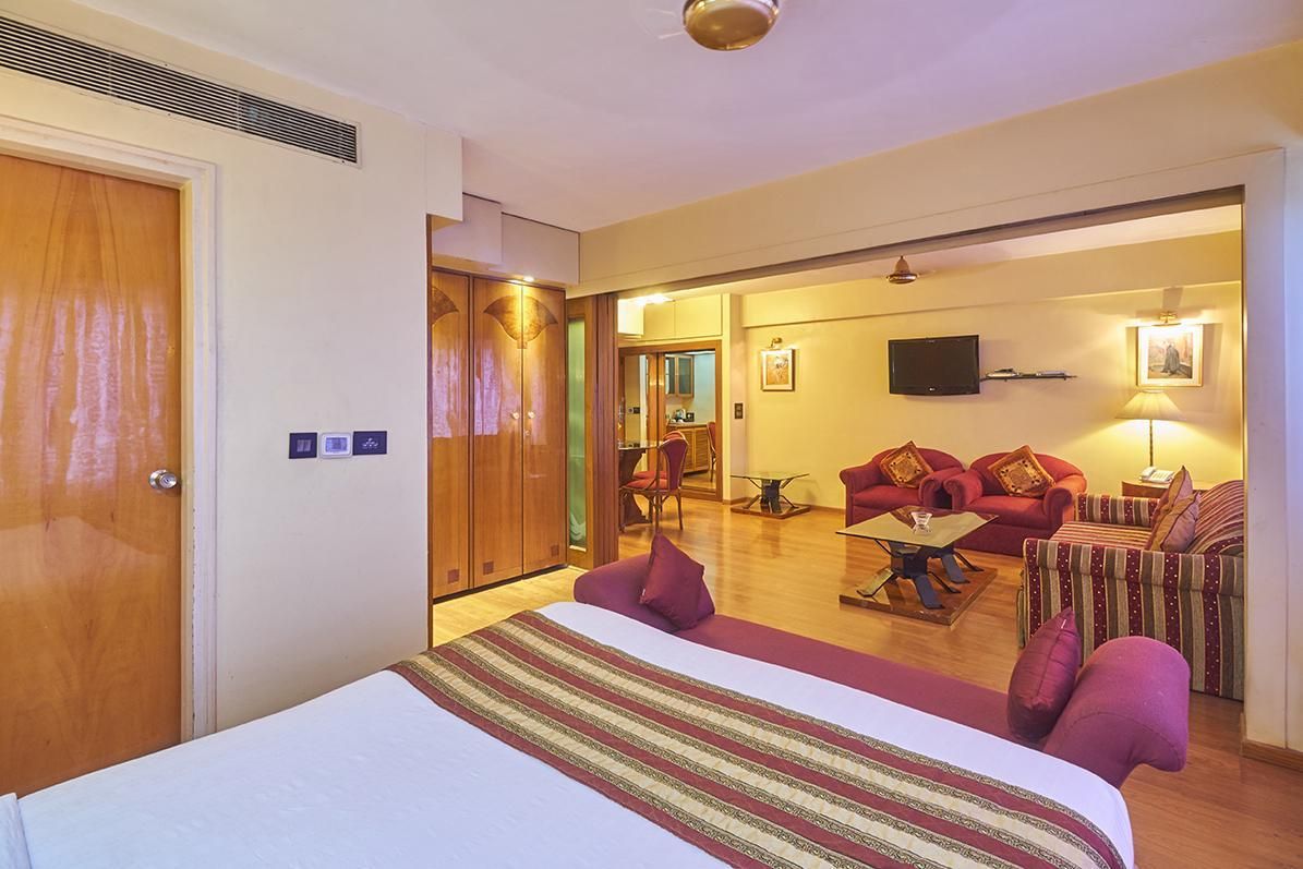 Hotel Midtown Pritam