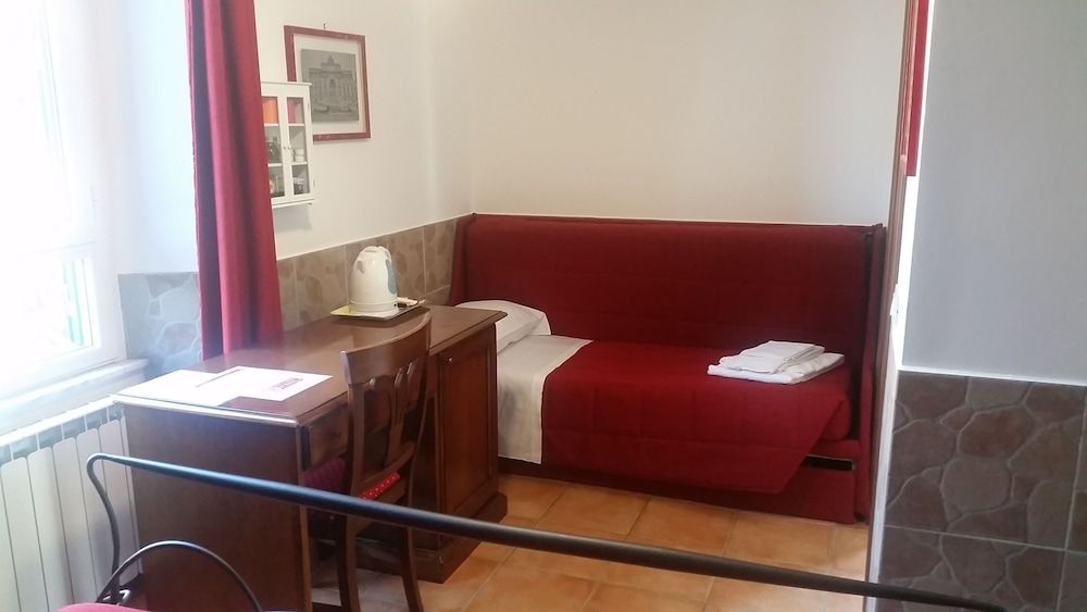 Vecchia Roma Resort Triple Room 7