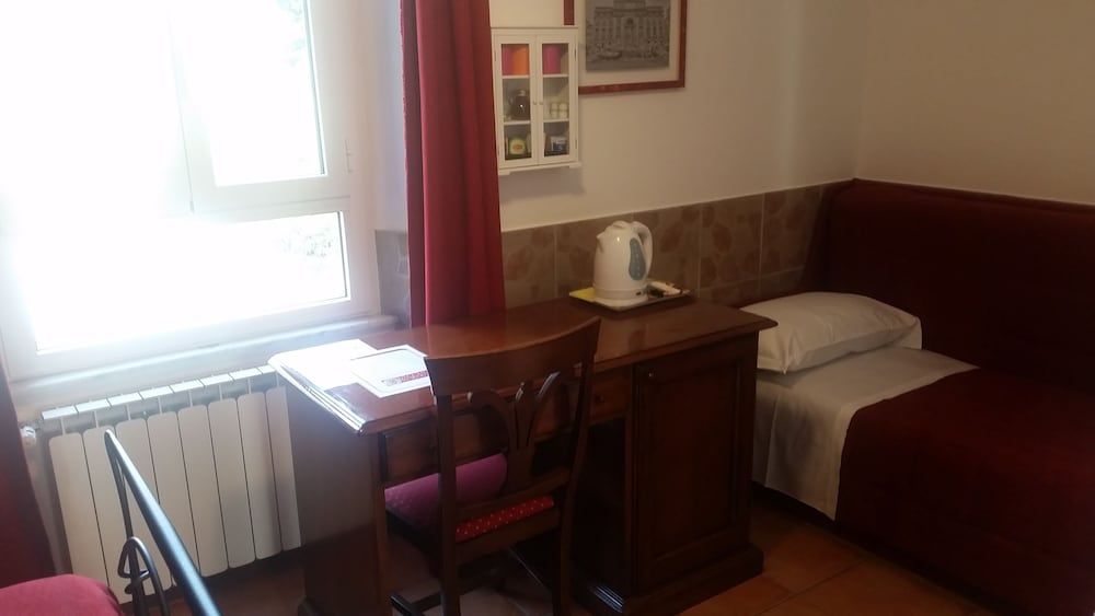 Vecchia Roma Resort Triple Room 4