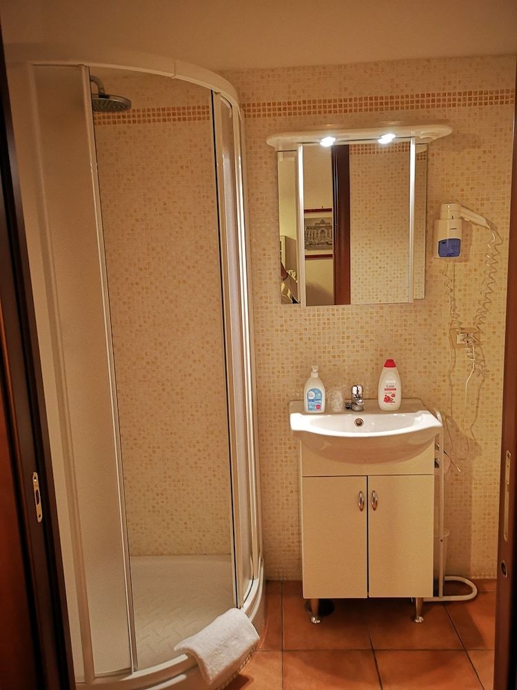 Vecchia Roma Resort Single Room 35