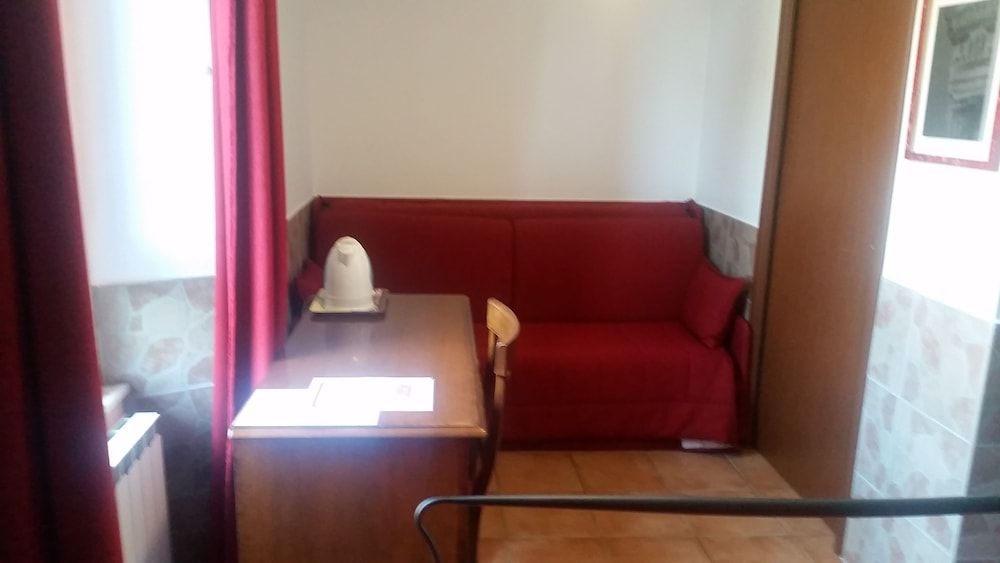 Vecchia Roma Resort Triple Room 11