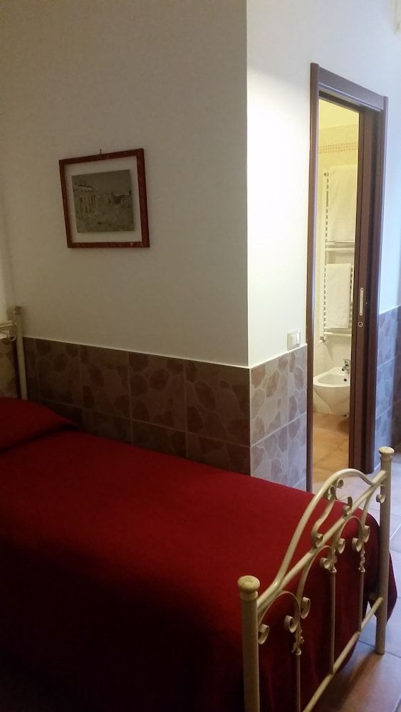 Vecchia Roma Resort Single Room 6