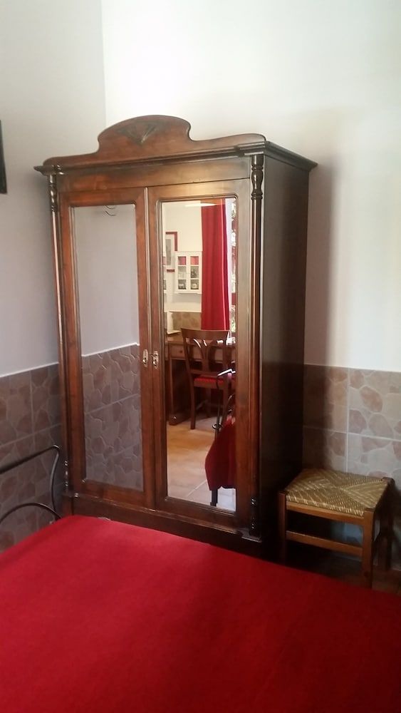 Vecchia Roma Resort Triple Room 10