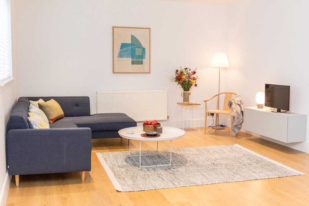 undefined Native Fulham 6