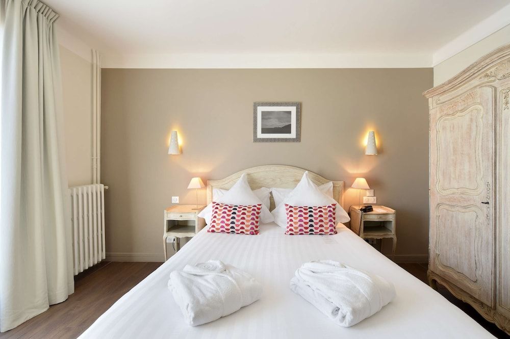 Best Western Plus La Corniche Superior Room, 1 King Bed, Non Smoking (Twin bed on request) 4