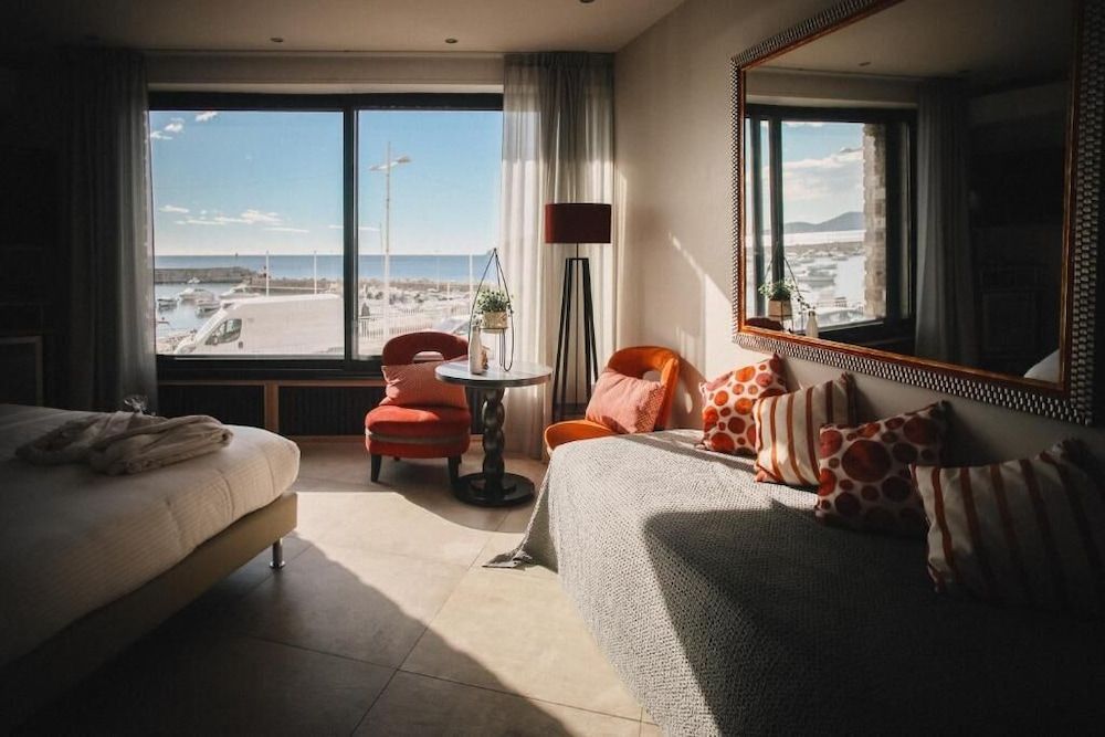 Best Western Plus La Corniche Superior Room, 1 King Bed, Non Smoking (Twin bed on request) 5