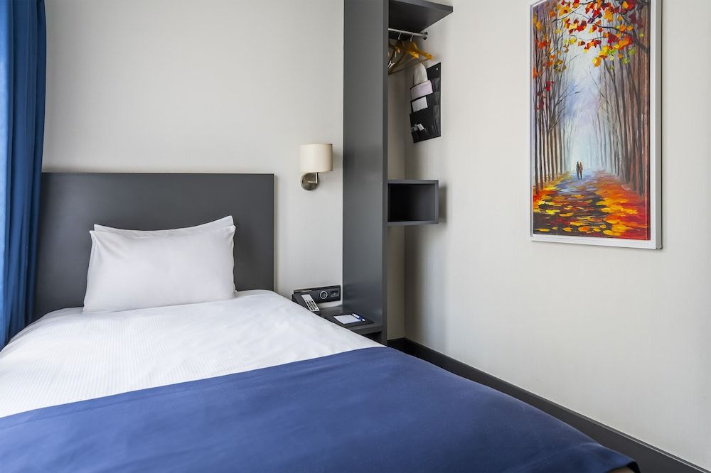 Superior Single Room, 1 Large Twin Bed, Non Smoking, City View