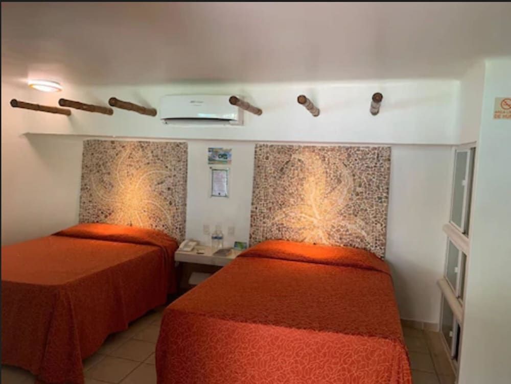 Bon Jesús Hotel Family Room 2