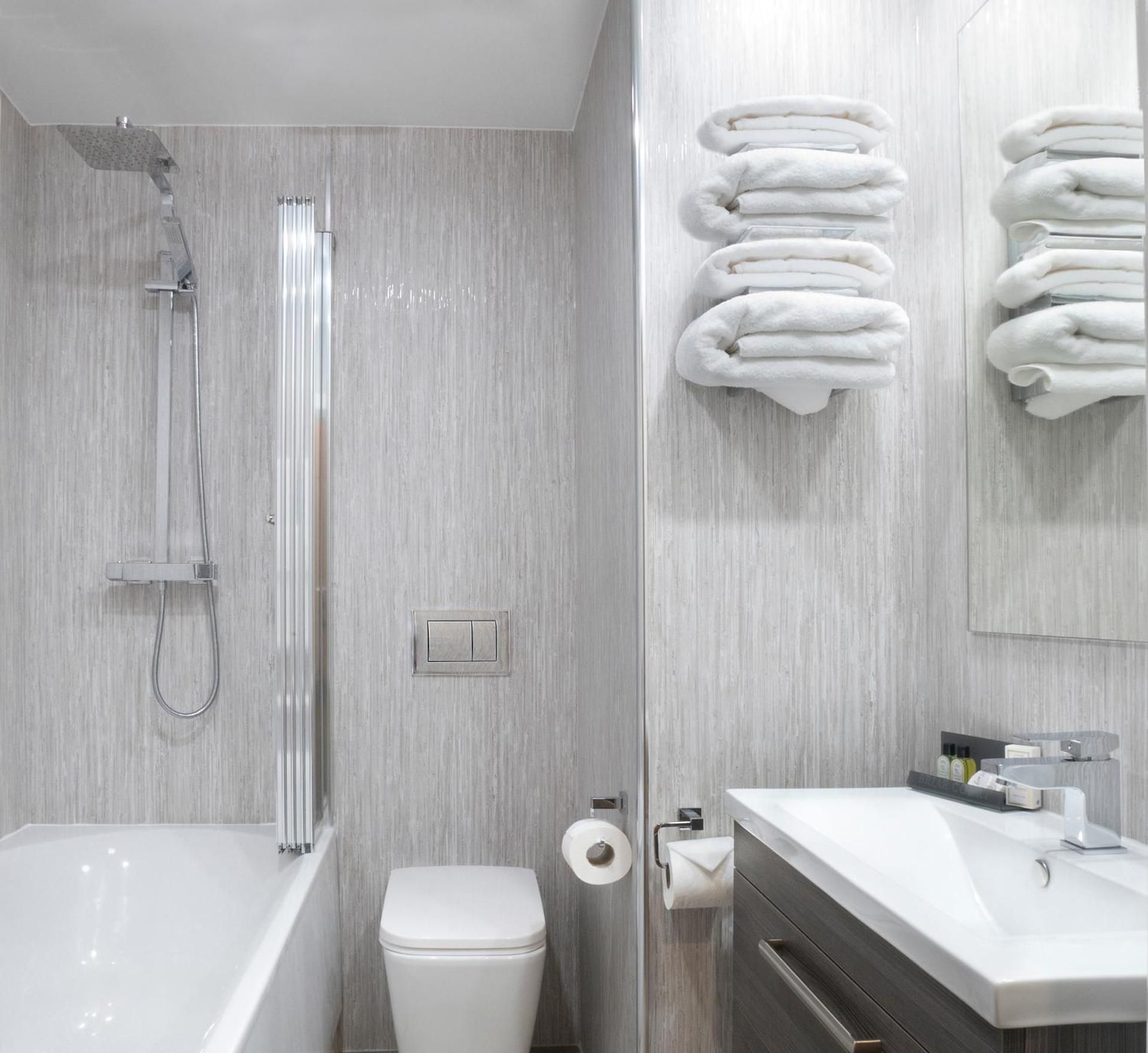 The Briar Court Hotel Executive Double Room 3