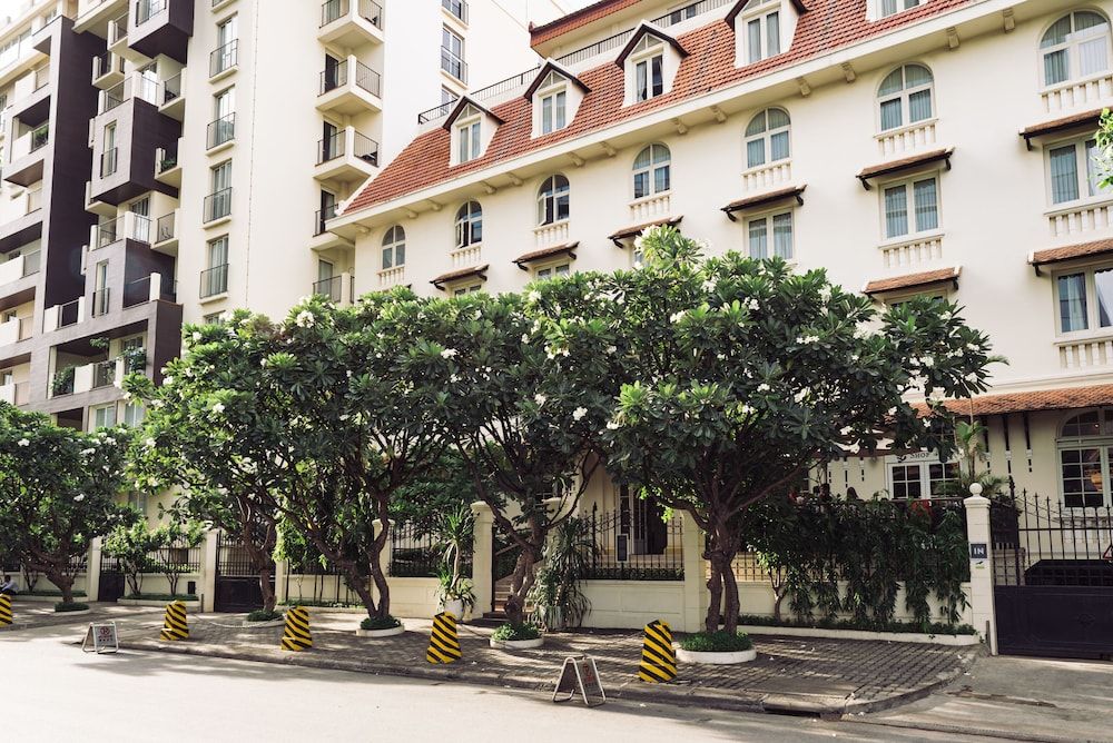 undefined Central Mansions 5