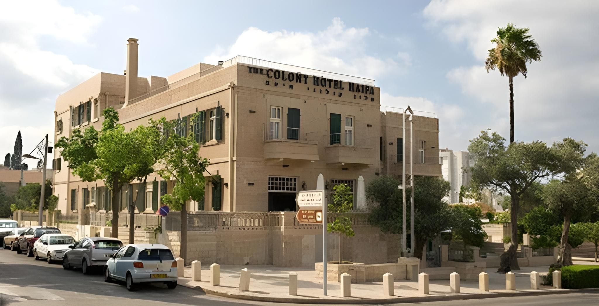 undefined The Colony Hotel