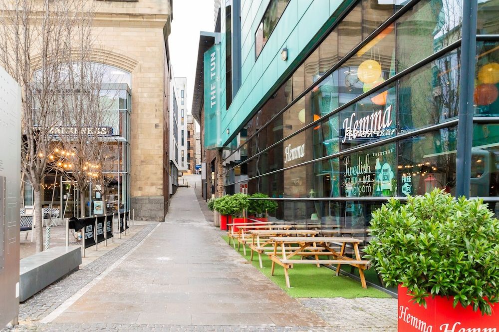 undefined Tony Asga - Tony's Apartments 8