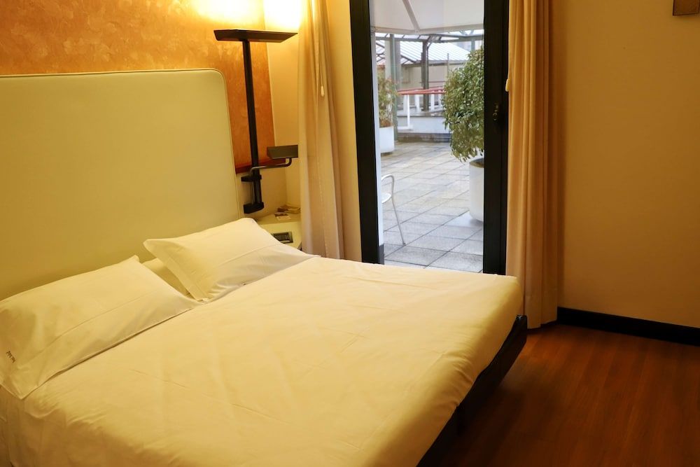 Best Western Hotel Solaf Standard Room, 1 King Bed 2