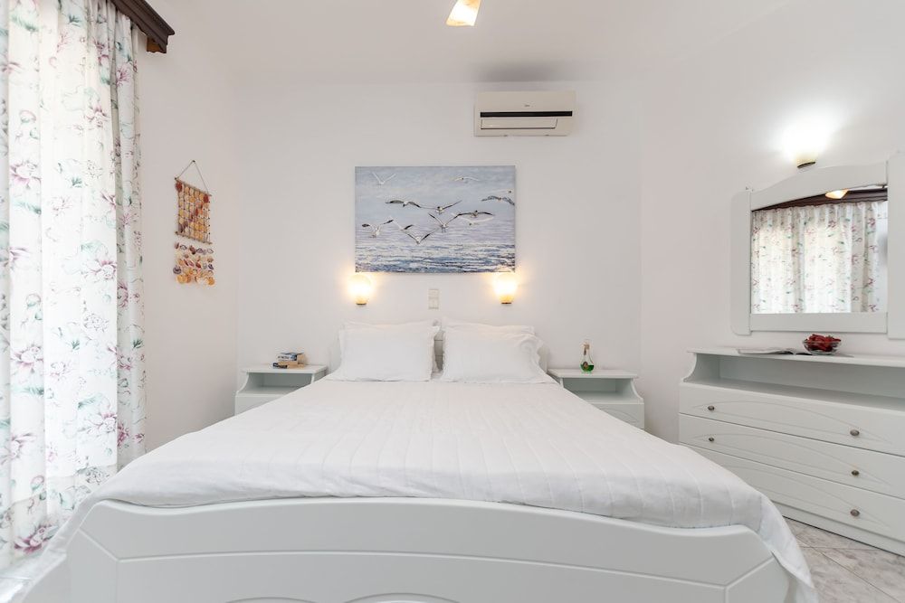 Basic Studio, Ocean View (2 Adults)