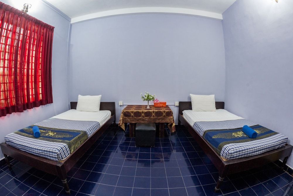 Standard Twin Room, Shared Bathroom