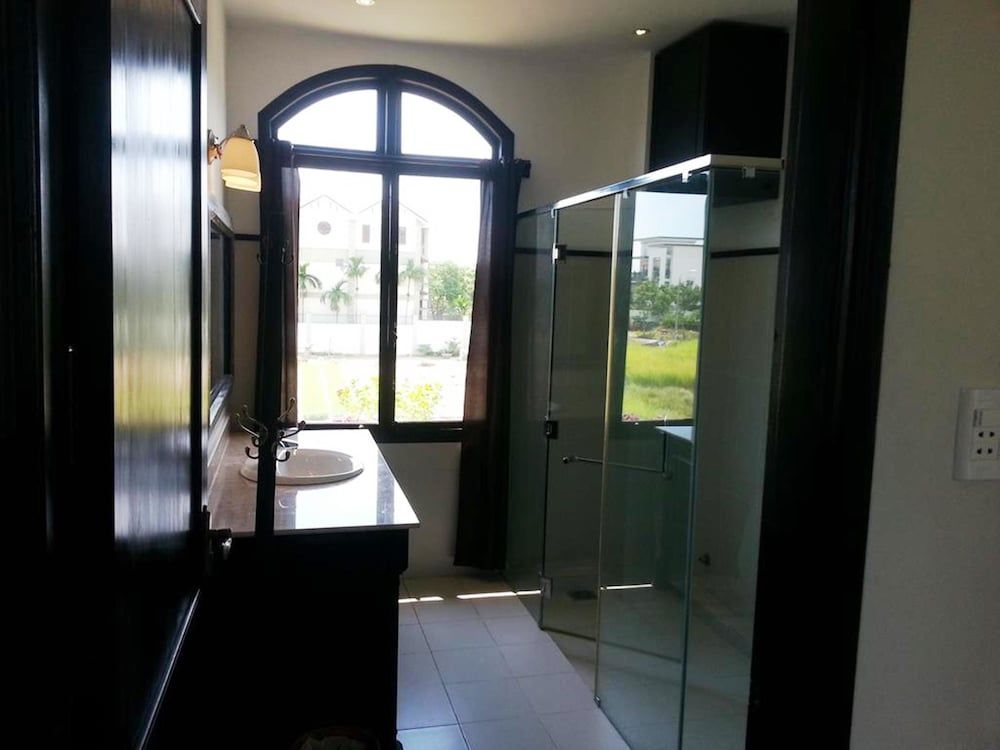 Hamilton Oceanview Villa