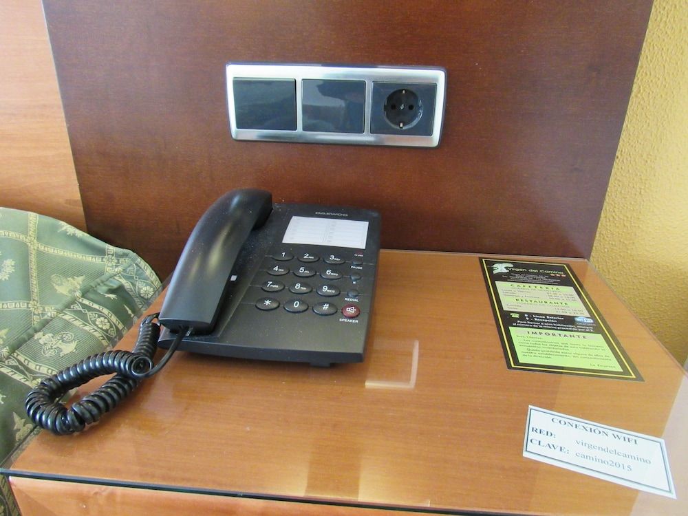 Virgen del Camino Room (with extra bed) 6