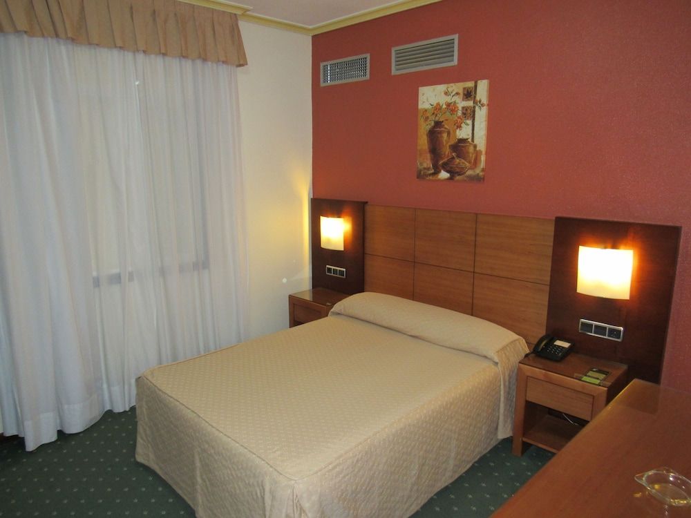 Virgen del Camino Double Room Single Use 5
