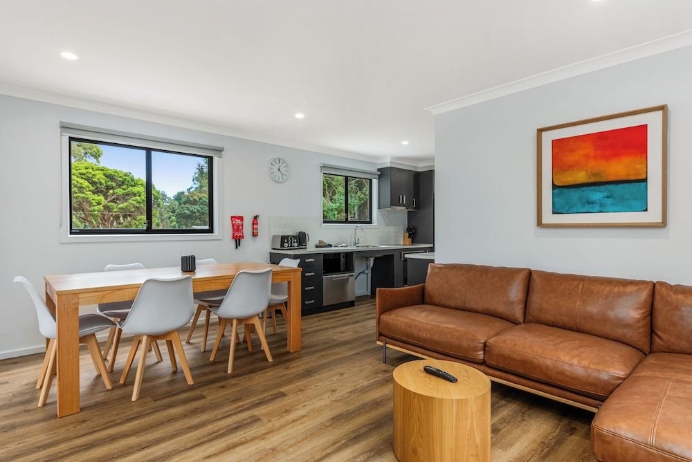 BIG4 Yarra Valley Park Lane Holiday Park 2 Bedroom Family Cabin - Wheelchair Accessible 3