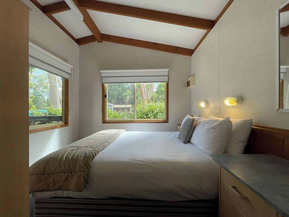 Standard Cabin (Sleeps 6)