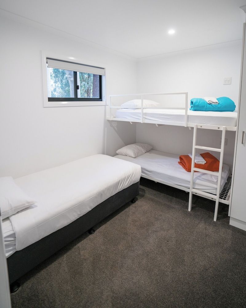 BIG4 Yarra Valley Park Lane Holiday Park 2 Bedroom Family Cabin - Wheelchair Accessible 2