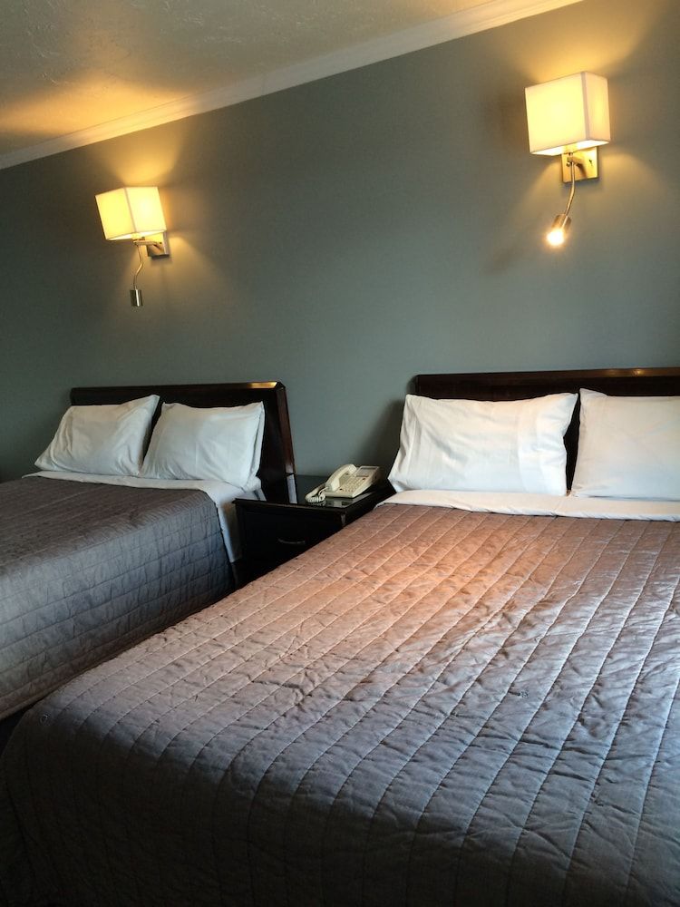 Olux Hotel Motel & Suites Standard Room, 2 Double Beds, Non Smoking 3