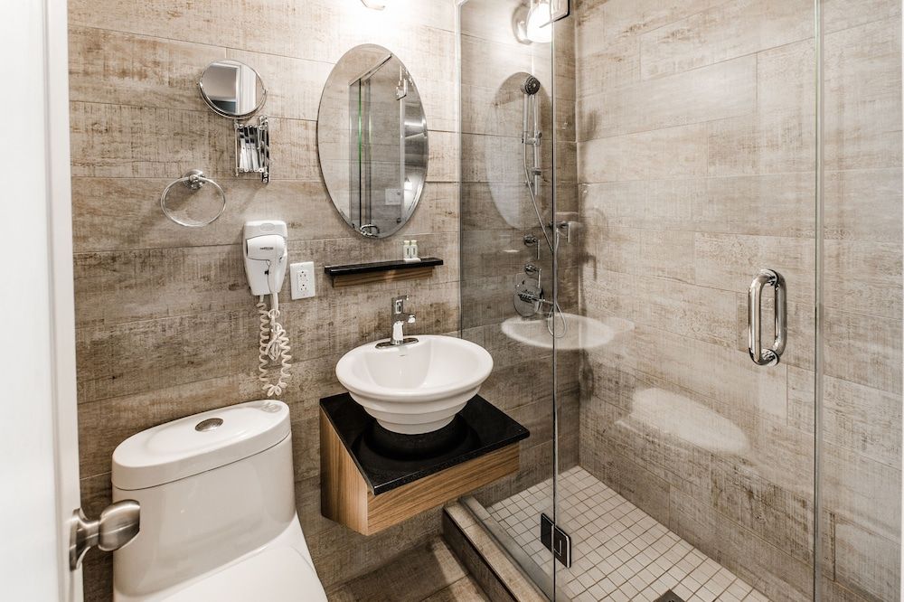 Olux Hotel Motel & Suites Superior Queen Room, Non Smoking 7