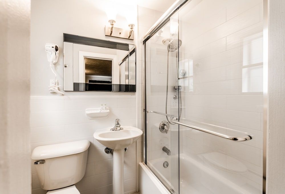 Olux Hotel Motel & Suites Superior Queen Room, Non Smoking 9