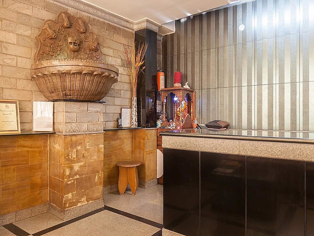 undefined OYO 315 Hotel Tavern 3