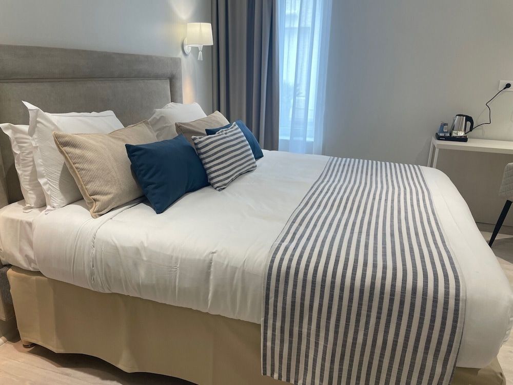 Hotel Kyriad Saumur Superior Double Room 32