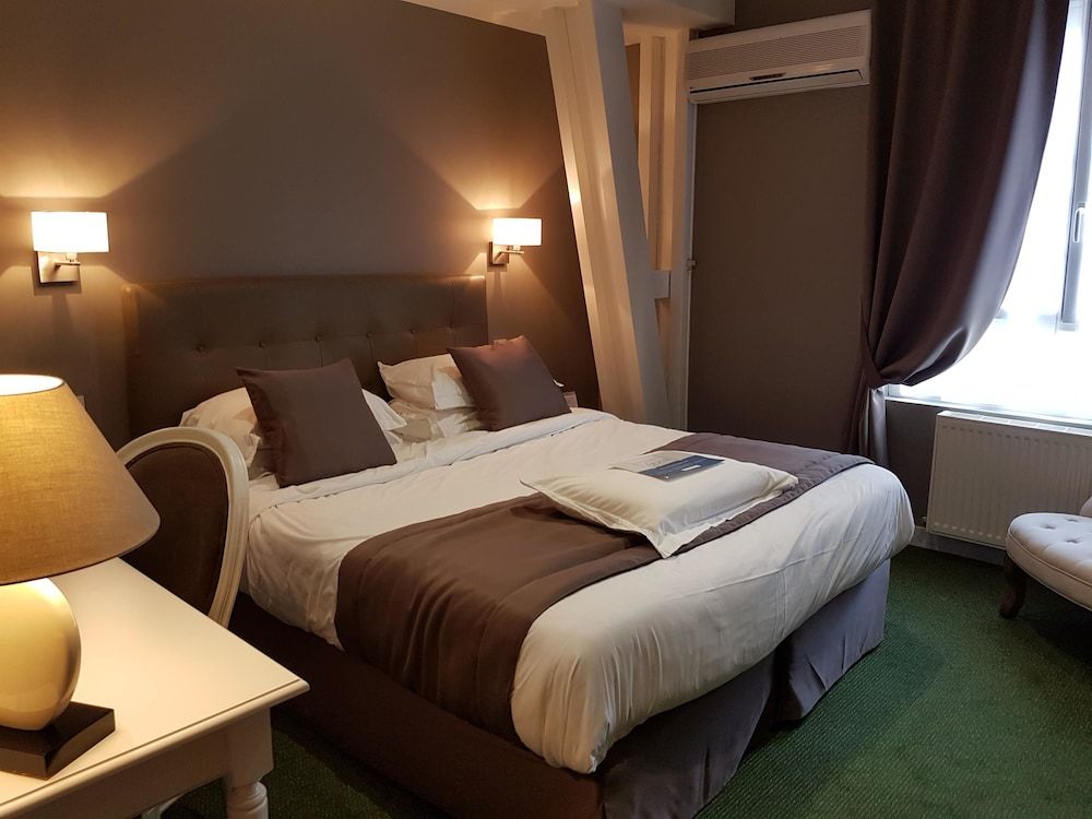 Hotel Kyriad Saumur Superior Double Room 8