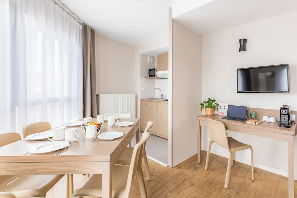 Appart'City Confort Angers Apartment (Large) 6