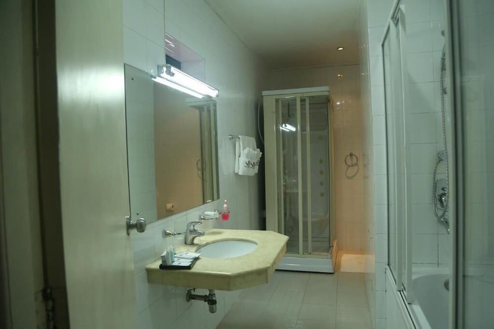 Hotel Sapphire Deluxe Double Room 2