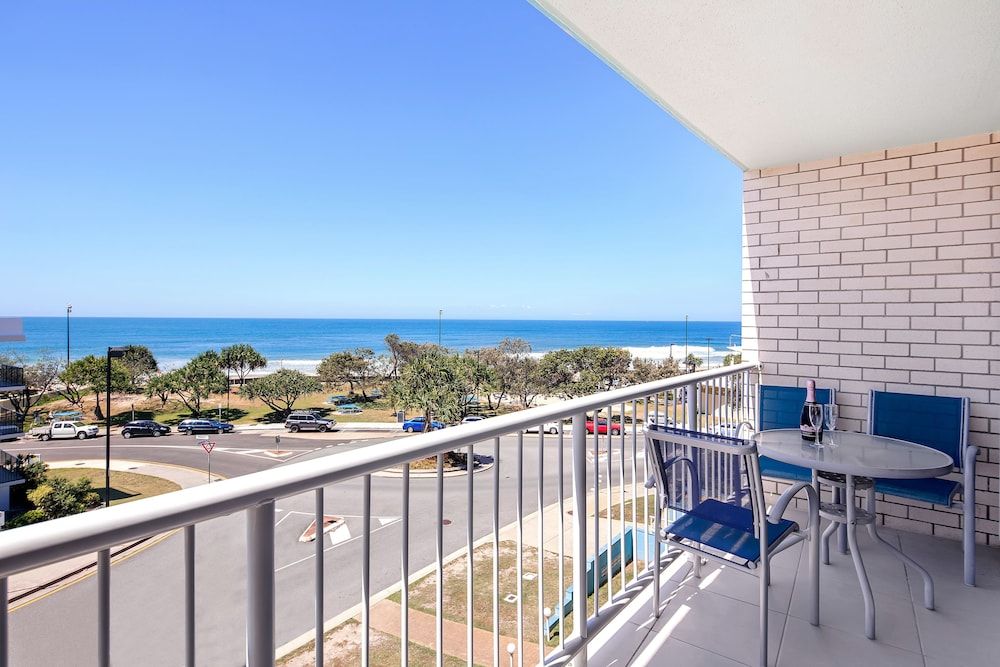 3 Bedroom Ocean View Family Apartment