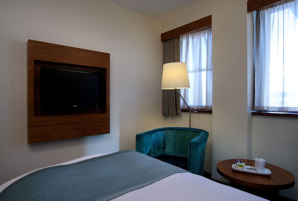 The View Hotel Standard Single Room 3