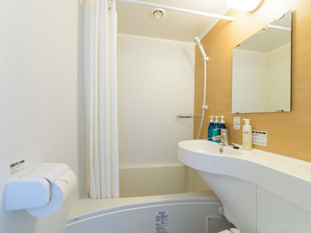 Family Twin Room, Non Smoking (2 semidouble beds and 1 extra bed)