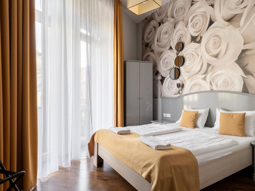 Full Moon Budapest Standard Double or Twin Room 14