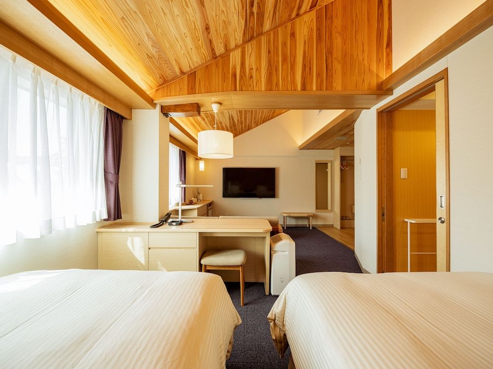 [Non Smoking] Deluxe Superior Twin Room (35 sqm)