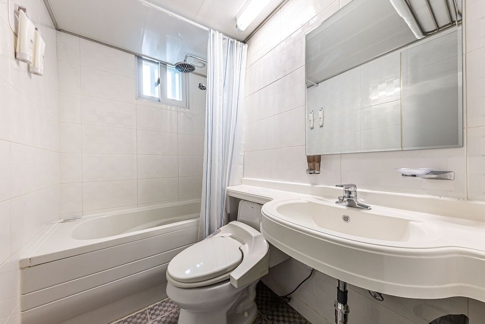 Friendly DH Naissance Hotel by Mindrum Group Basic Room (Breakfast included) 5