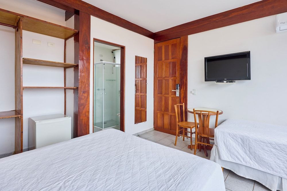 Hotel Coquille Deluxe Quadruple Room 2