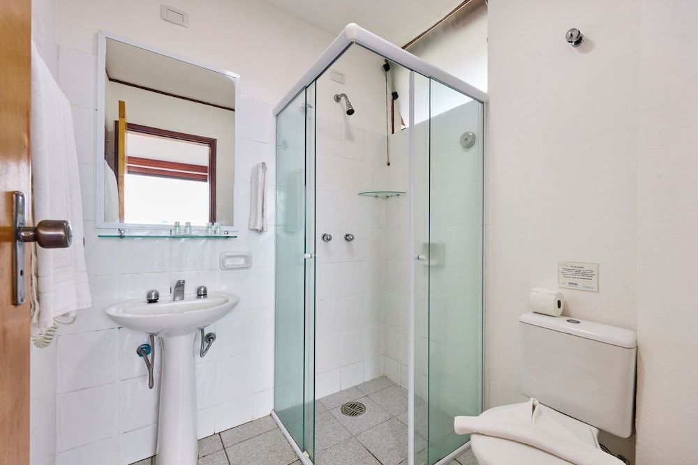 Hotel Coquille Deluxe Quadruple Room 4