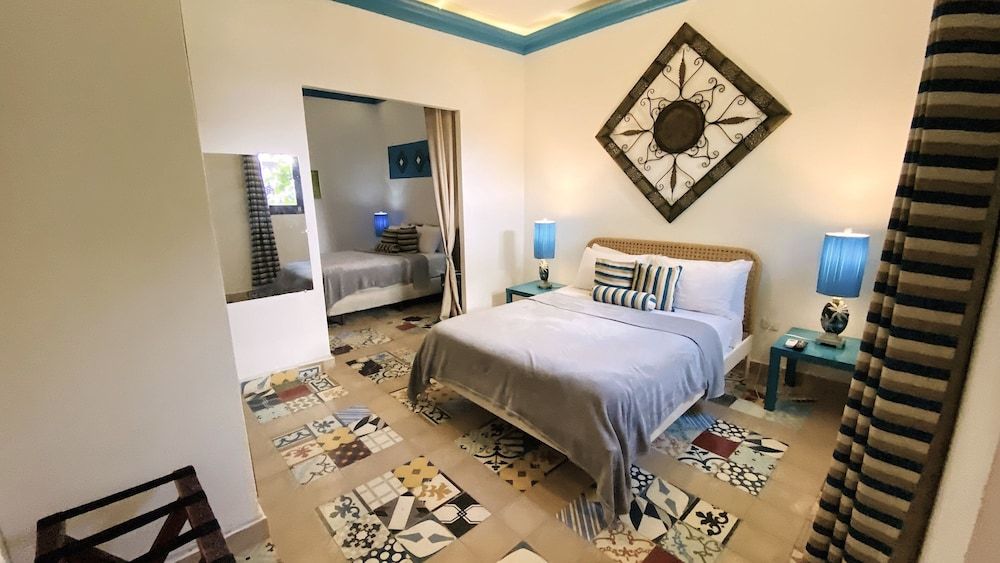 Junior Suite, 2 Queen Beds, Non Smoking, Private Bathroom