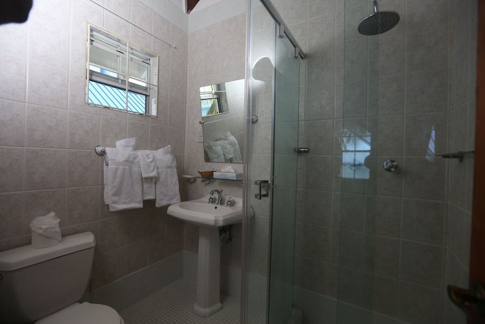 Villa Beach Cottages Honeymoon Villa, Balcony, Sea View 3