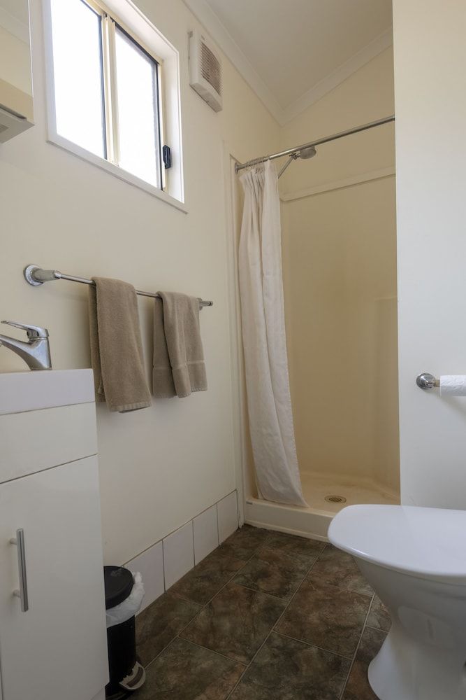 Aurora Kakadu Lodge Cabin (One Bedroom Cabin) 4