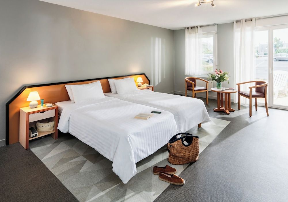 Standard Studio (2 Adults)