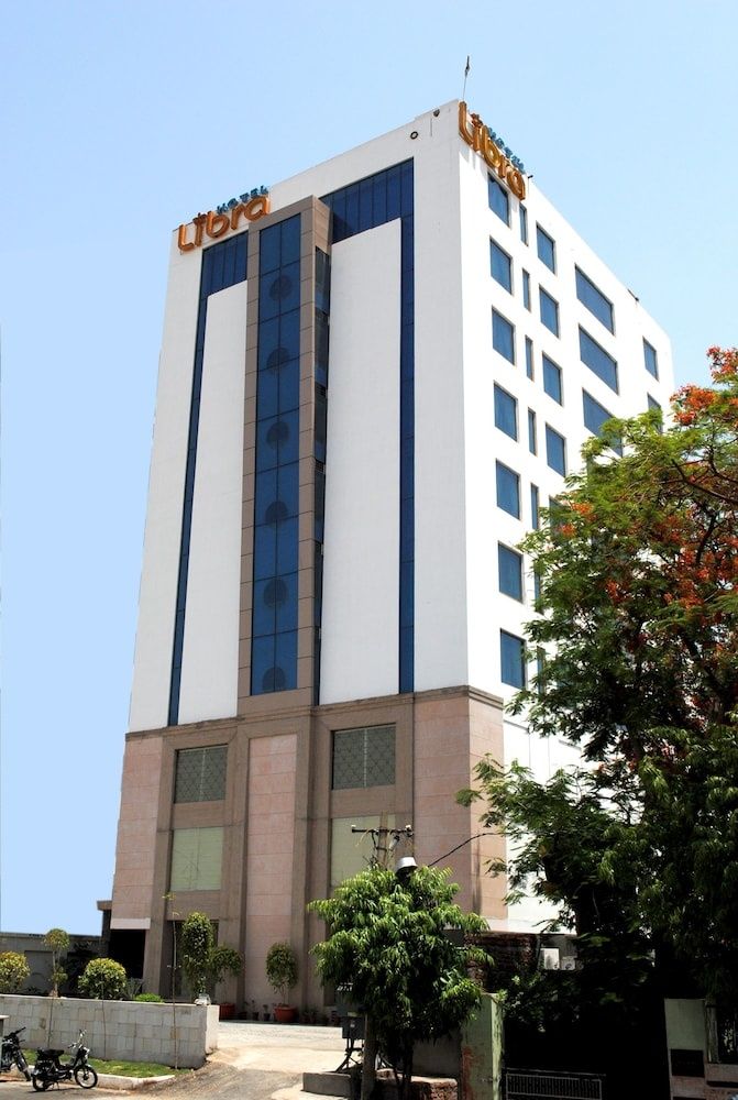 undefined Hotel Libra 3