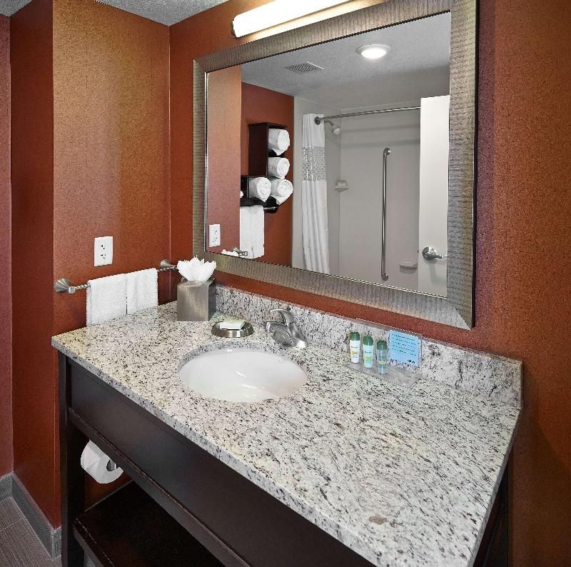 undefined Hampton Inn by Hilton Calgary Airport North 7