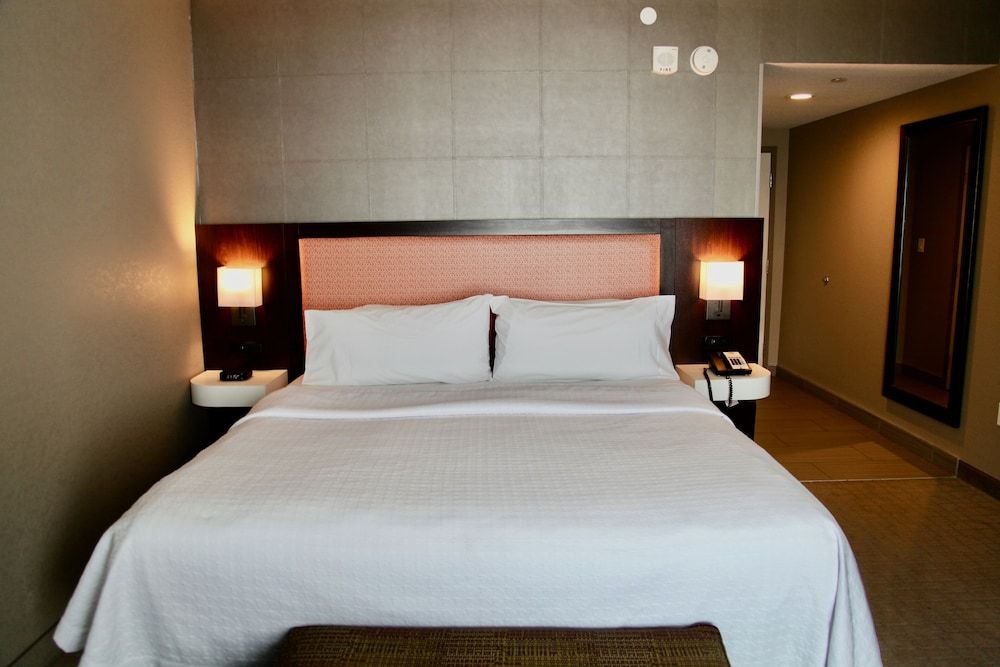 undefined Hampton Inn by Hilton Calgary Airport North 10