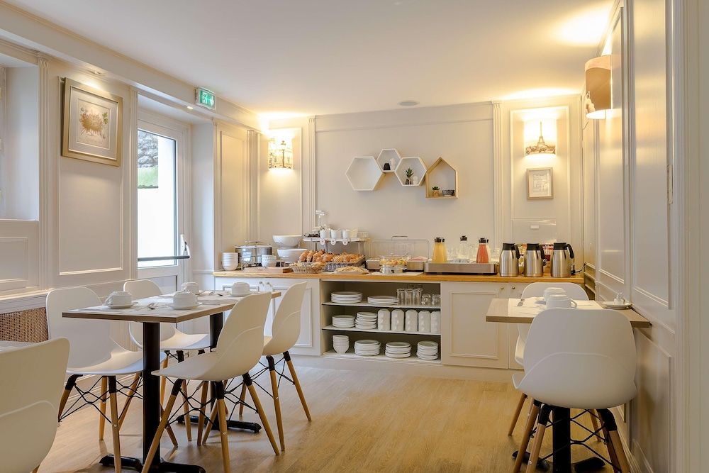 undefined Hotel Montcalm 9