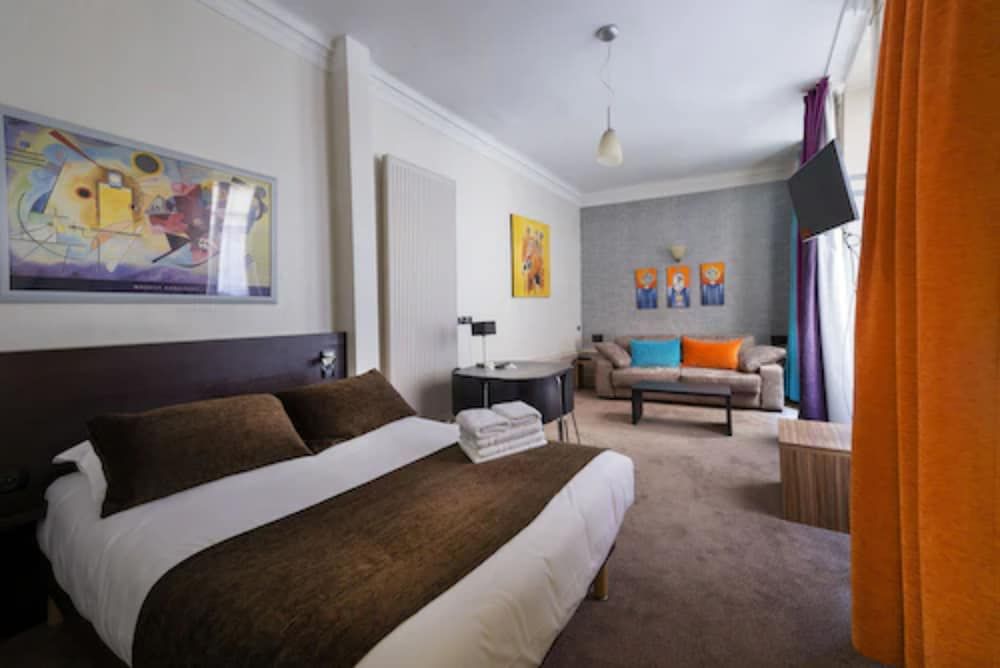 Club Twin Room, 2 Twin Beds